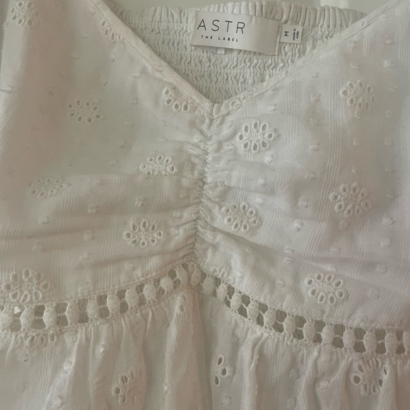 ASTR Amoura White Eyelit Top - Picture 6 of 9
